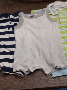 Baby 0-3 month Set Of Three Rompers in White , Green And Blue